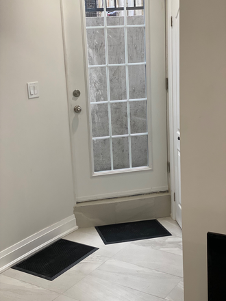 Appartment Entrance - Gorgeous fully Furnished Apartment - Female Only, close to UTSC campus