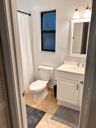 Private Bathroom - 1 private BR + private bathroom available in 2BR/2 BA at Windwood Condos