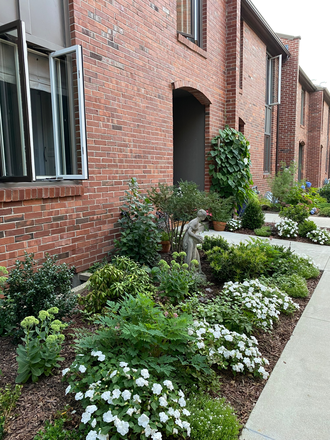 Entrance - Available January 1, 2026. Perfect for PhD and Grad students. Furnished, all utilities included. Condo