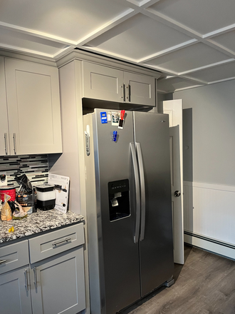 Kitchen - Nice 1 bedrooms school bus to Brandeis Univ and Bently Univ