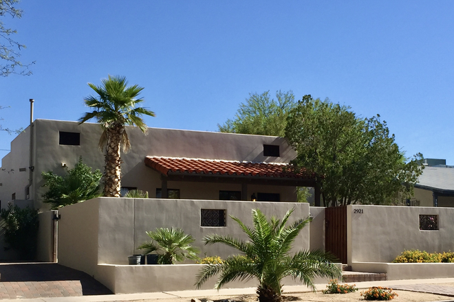 2921 E 4th St - Charmimg Guest House Near Campus