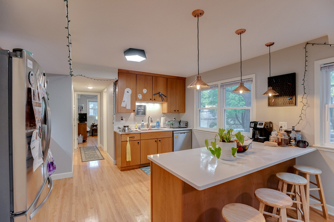 Kitchen w/quartz counters - 1848 Ashland fully updated 4 bed 2 bath Triplex