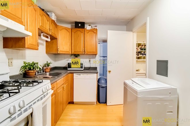 Call NOW for showings! 617-236-8600 - ELM ST - TOP FLR 3BR OR SPLIT FOR 4 PPL IN INMAN SQ W/ FREE LNDRY IN BLDNG, YRD, PATIO ON *9/1/2025* Apartments