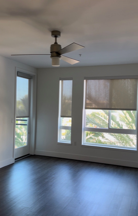 Living room - AMLI Uptown Orange Apartments