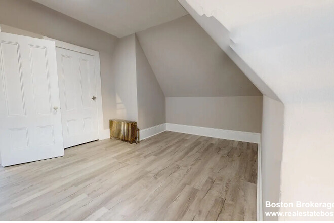 bedroom - 7 Bed 2 Bath Apt!