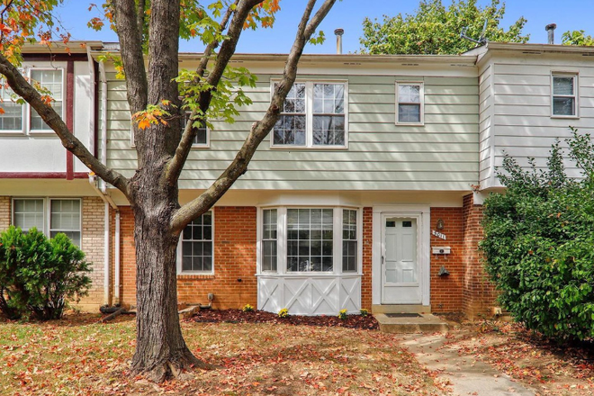 Outside view - A bedroom in 3b2b house