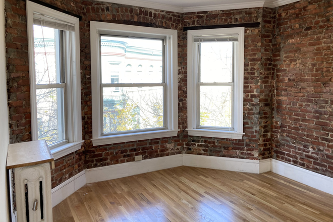 Bedroom - 3 Bed 1 Bath on Hemenway St - Available 9/1/26 - Close to Campus! Apartments