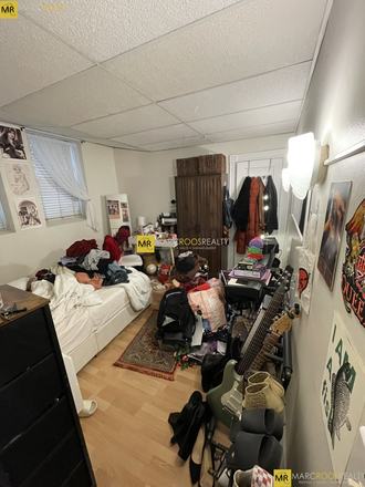 Call NOW for showings! 617-236-8550 - CHARLESGATE EAST - LRG & MODERN 2BR SPLIT FOR 3 PPL AVAIL *9/1/2026* W/ H&HW INC, LNDRY IN BLDNG! Condo