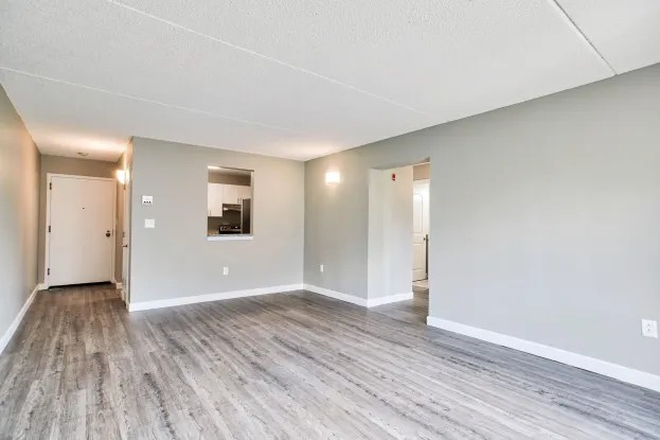 Unit - Spacious Room in 2BD Apartment – Harbor Point on the Bay | Sept 30 Move-In