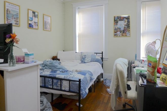 bostonrealtyonline.com - Bright & Airy Three-Bedroom Retreat in Great Fenway Area