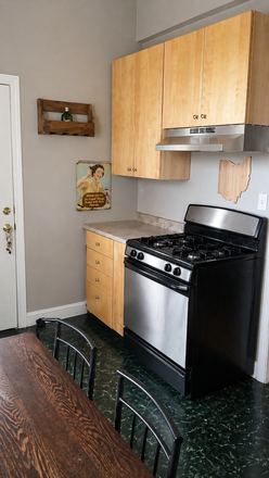 . - STUNNING 2 BED / 1 BATH, WASHER/DRYER IN BUILDING, HEATING INCLUDED, NO BROKER FEE!! Apartments