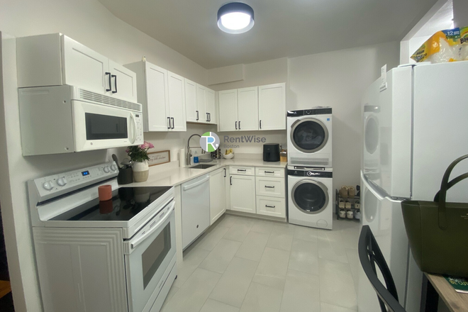 2 - JUNE&AUG 2025: 1&2 Beds. In-Unit Laundry. Dishwasher Apartments