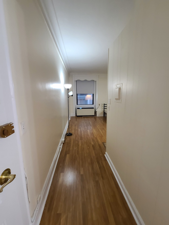 Hallway - **NO BROKER's FEE!!**  1 Bed / 1 Bath near campus w/ Heat&Hot Water Inclu.! Available 10/1/25 Apartments