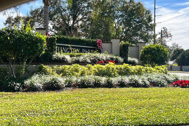 Neighborhood entrance - Bedroom in Shared House - GBPS Fiber - UCF (All Male House)
