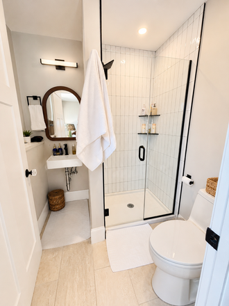 1 - Beacon Hill new studio steps to Redline Charles MGH Great location No Fee 100% Brand new 9/1 Apartments