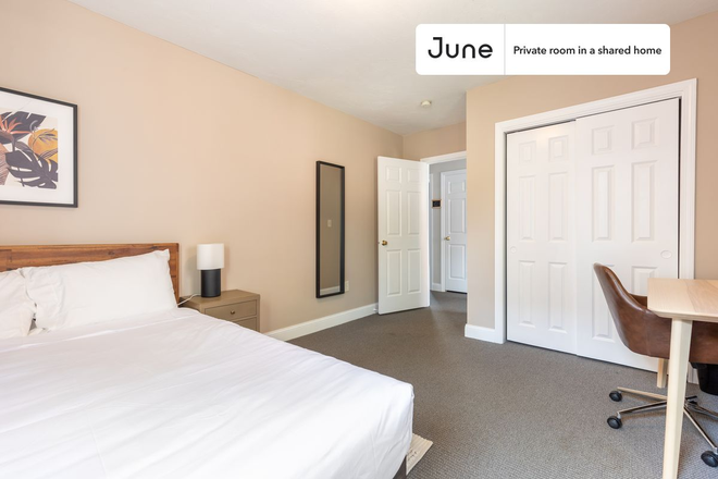 Photo - Private bedroom in 4 bed/2 bath Home