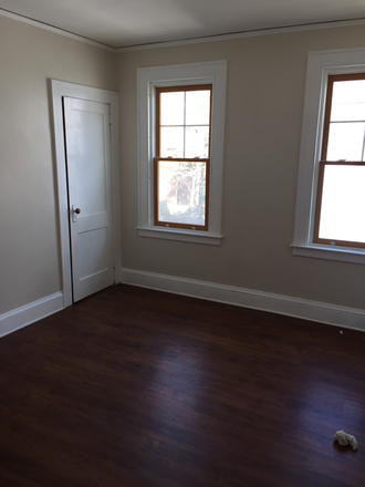 Bedroom 2a - Room for Rent in Hartford's Historic West End Apartments