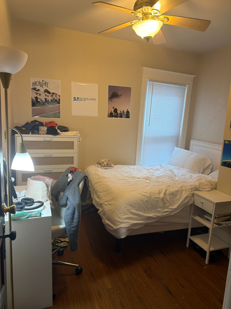 Bedroom - House close to campus