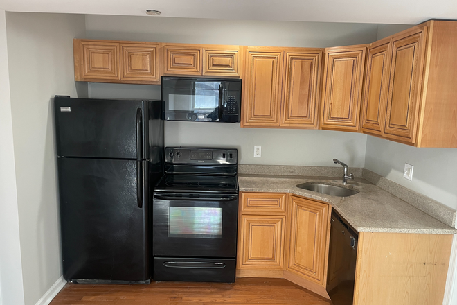 Kitchen - WLiving | 1401 N 15th St, Apt B2 | 2bed 2bath