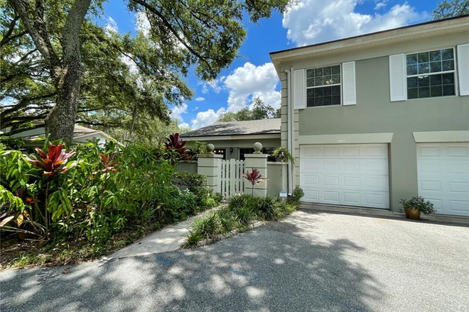 Back Patio - Private Bedroom for Female USF Student – $800/month (Temple Terrace) Condo