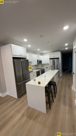 Call NOW for showings! 617-236-8600 - BROADWAY - XL *FURNISHED* RENOVATED 9BR AVAIL *6/1/2026* W/ 4 BATH, IN UNIT LNDRY MINS TO TUFTS! Apartments