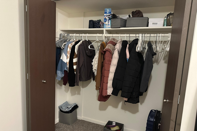 Room Closet - Island Drive Apartments