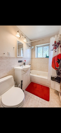 Bathroom - 1 bedroom, 1 bathroom apartment for rent with 2 assigned parking spots