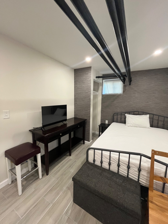 Queen bed - Basement Apt Near Seton Hall University, Utilities Included