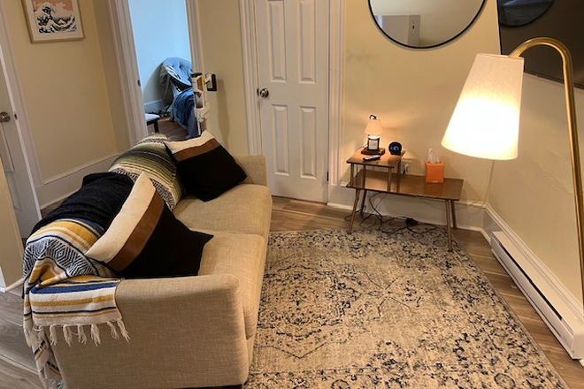 Visit hubrealtyproperties.com - Fantastic 1 bedroom split, in the heart of Fenway