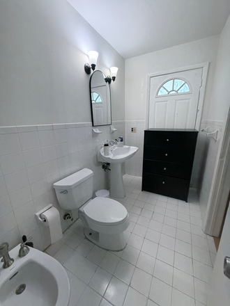 Bathroom - Beautiful studio apartment!!!