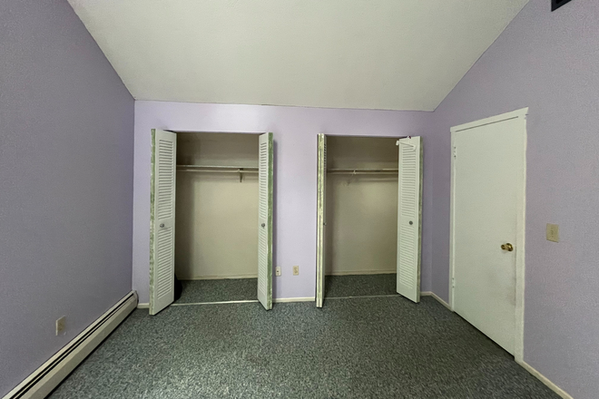 Bedroom - Seeking Roommate Townhome