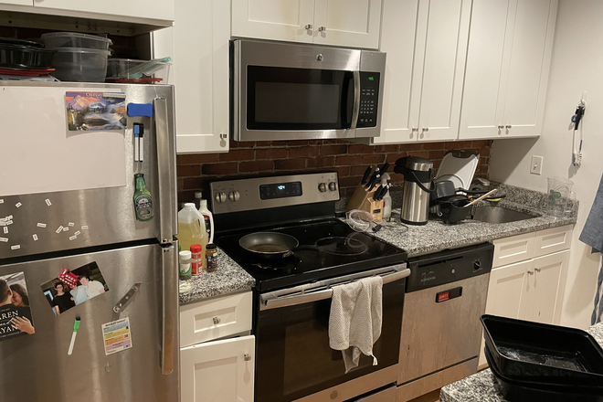 Call call or text Arezou at 617-584-7817 - Spacious 5 bed 2 bath Duplex on Mass Ave.!!H&HW inc.!! 50% broker fee paid by landlord Apartments