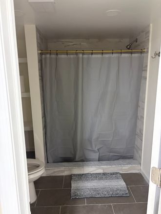 Bathroom of bedroom - Room for rent - 9 Month lease House
