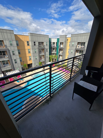 Balcony View - Sub-let Private Room + Bathroom Near UCF – Female Student Only