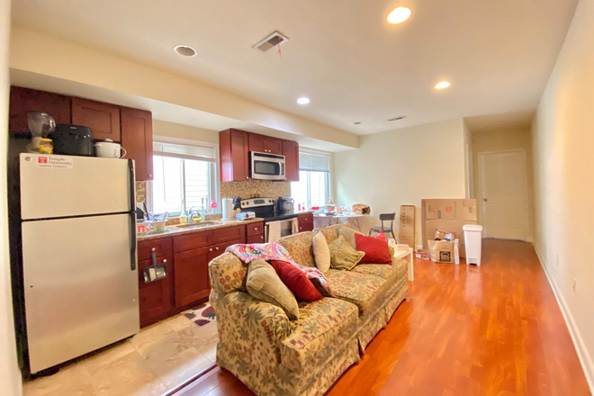 For 1R and 2R - 1417 N 17th St Units 2R Apartments