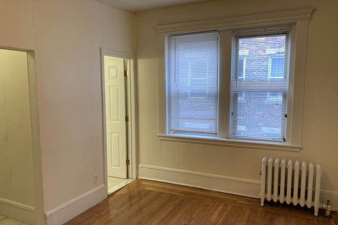 Bedroom - renovated Studio in Haviland St walk to Campus 9/1 No FEE Apartments