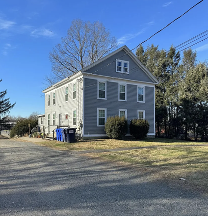 Front of Apt complex Unit is attached at the back - 2 Bed/1 Bath $1850 per month On the bus line or bike path