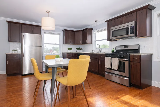 Kitchen - Apartment in Wayland Square next to Whole Foods