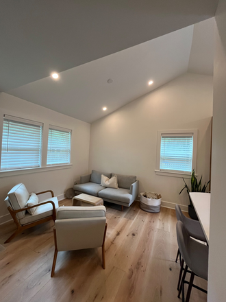 Living room - Riverland Terrace Cottage Apartments