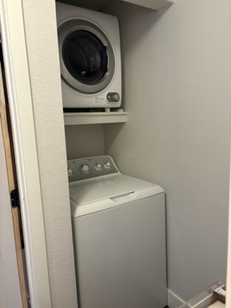 laundry unit - The Lodge Apartments