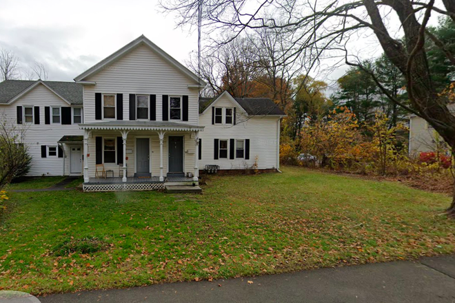 Exterior - Apartment Close to campus