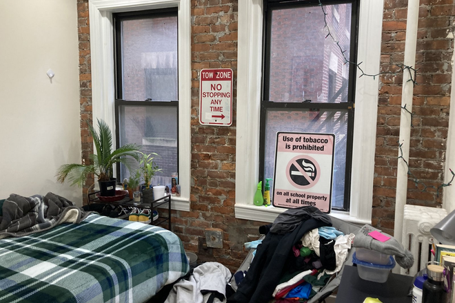 Call/text 602-317-9877 for a showing. - 9-1-26 / NO FEE 4-BED 2-BATH / EXPOSED BRICK! / H&HW INCL / LOOK AT PICS!! Apartments