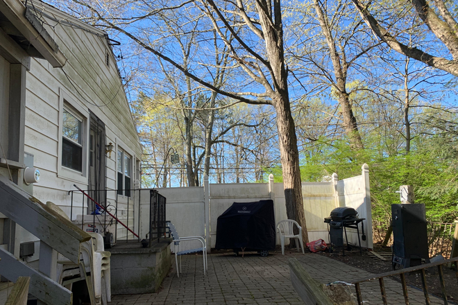 Grill area / Patio - ONE BEDROOM APARTMENT
