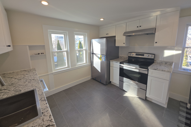 Kitchen - Renovated, Sun-Filled 2BR Minutes to Harvard — Parking + In-Unit Laundry Duplex