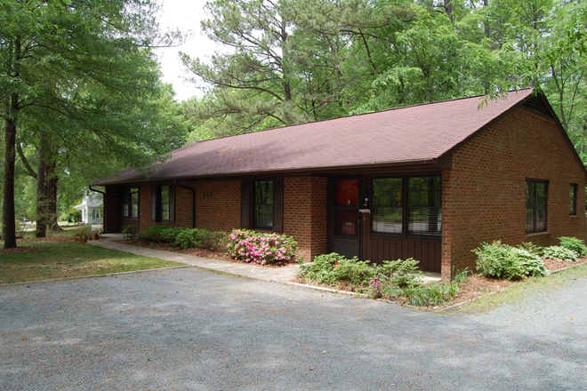 Front of House - Walk to Downtown Carrboro - Great Location!