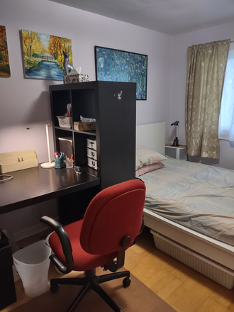 Private Bedroom - Private room for rent in a shared house at James Park Square