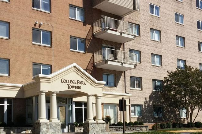 College Park Towers - College Park Towers (Knox Building) Unit 112 Apartments