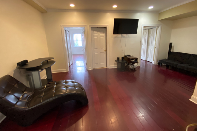 Living area - 1624 N 16th Apartments