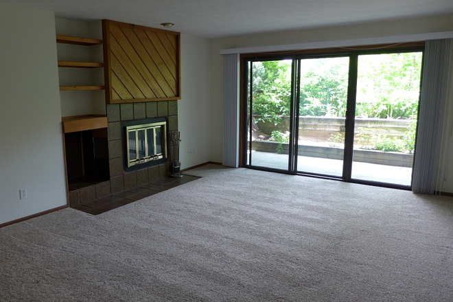 3 - AVAILABLE 6/5: 3265 34th St. #44 Apartments