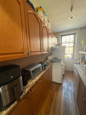 . - 3-bed on Queensberry St. No broker fee. Contact Will McGowan 617.512.5822 Apartments